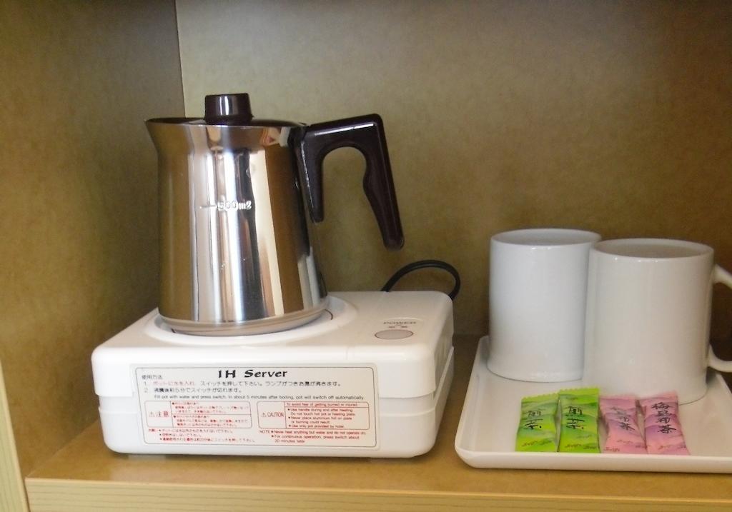 Toyoko Inn Yokohama Minatomirai-Sen Nihon-Odori Ekimae Kamer foto